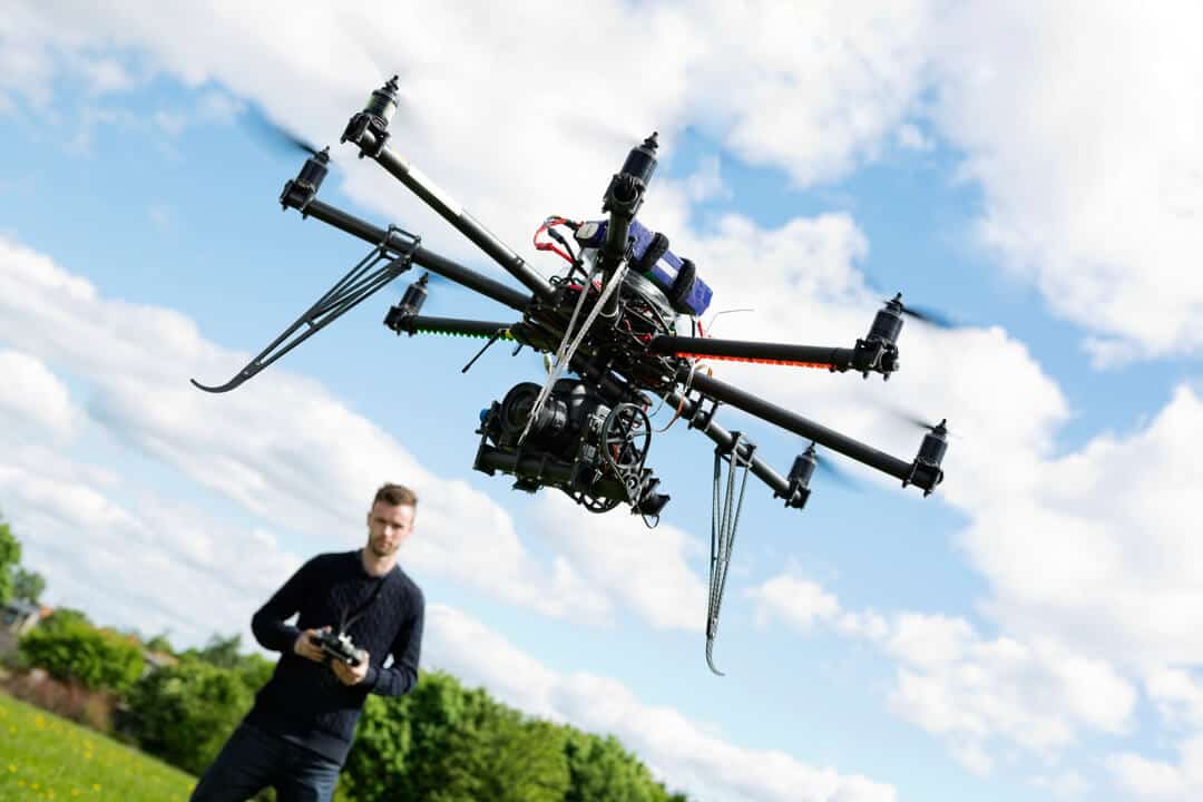 Populær Overskrift Bunke af How to Become a Drone Pilot in a Film/TV Camera Department