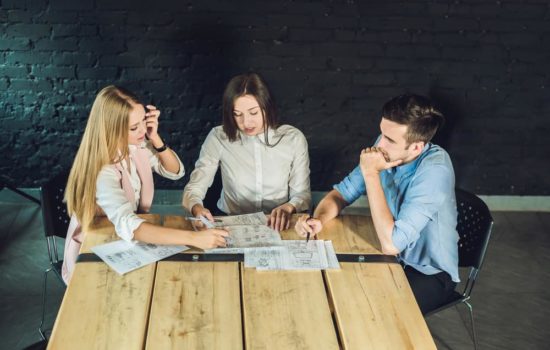 Previs meeting between filmmakers